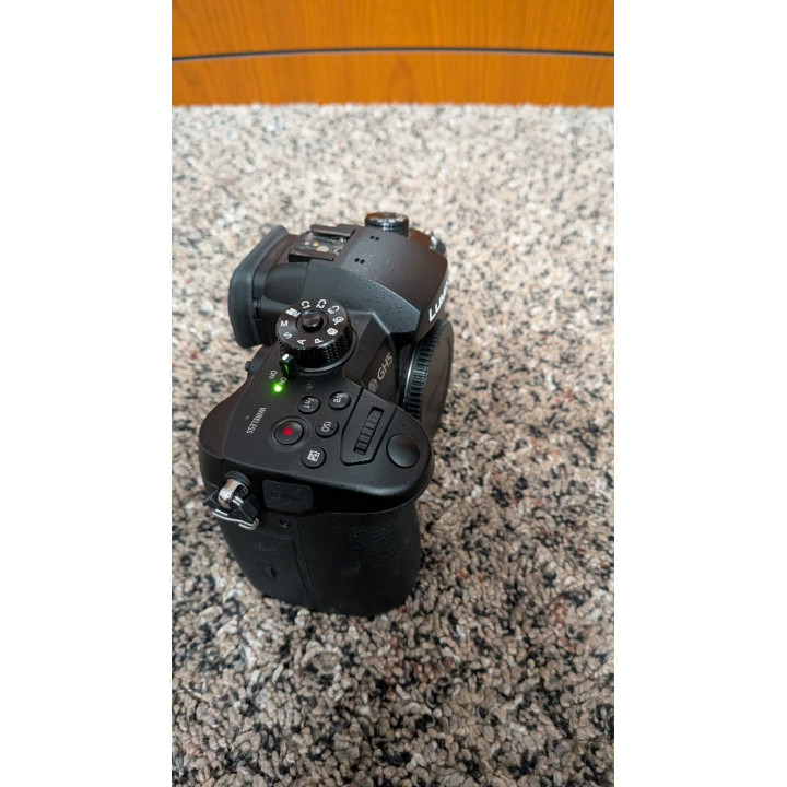 Panasonic Lumix GH5 cuerpo como nueva 9.5/10